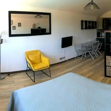 29 Apartment *